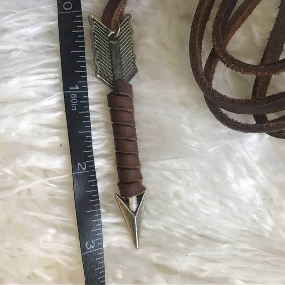 Adjustable Unisex Bohemian Leather Arrow Necklace - Picture 3 of 5